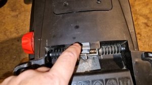 не работает садовый измельчитель bosch - попеременно мигают зеленые лампочки и издается сигнал, пути