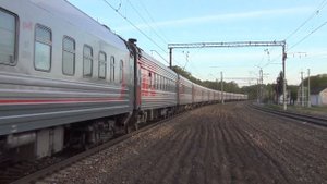 Электровоз ЧС7-249 с пассажирским поездом №82 Белгород - Санкт-Петербург