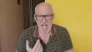 Тренировка дикции с предметами во рту