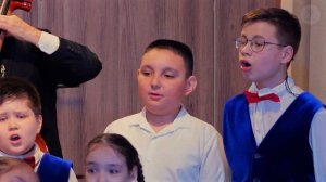 "Мама"  исп. младший хор "Веснушки" и камерный оркестр  «La Primavera»