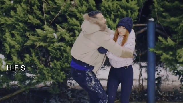 مسيطرة 😂 بيريل وانجين "لميس كان" Piril ve Engin .. انت اطرق بابي sen çal kapimi смотреть онлайн