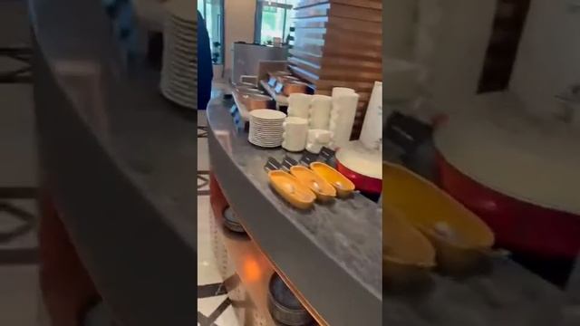 Завтрак в отеле Jumeirah Al Naseem смотреть онлайн