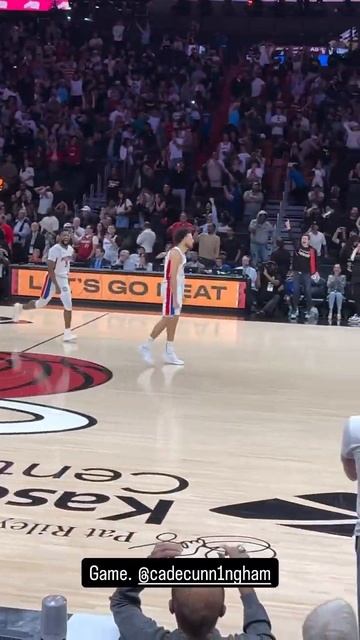 An in-arena view of Cade's GAME-WINNER from Amon-Ra's POV  (via amonra_stbrown/Instagram)