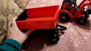 Обзор игрушки для мальчиков Трактор с прицепом , Полесье