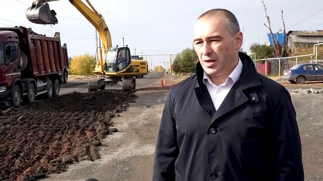 В ЕМАНЖЕЛИНСКЕ ПРОДОЛЖАЕТСЯ АСФАЛЬТИРОВАНИЕ ДОРОГИ ПО УЛИЦАМ ТРАКТОВАЯ, ШАХТЁРА И СОВЕТСКАЯ