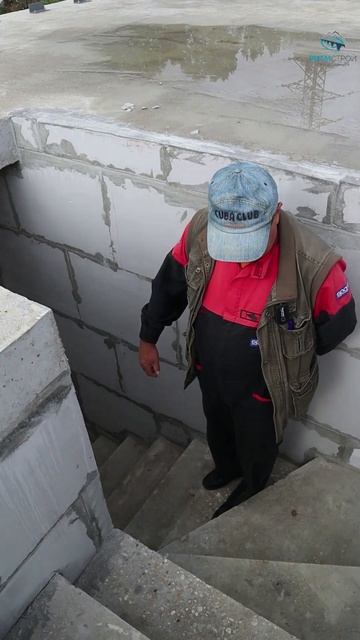 ПОВОРОТНАЯ ЖЕЛЕЗО - БЕТОННАЯ ЛЕСТНИЦА #строительство #лестницы #лестница #бетон смотреть онлайн