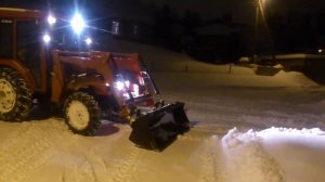 Dongfeng 404 с фронтальным погрузчиком