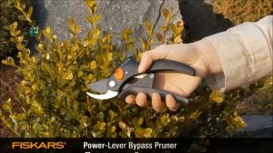 Секатор плоскостной с силовым приводом P94 (111540) FISKARS