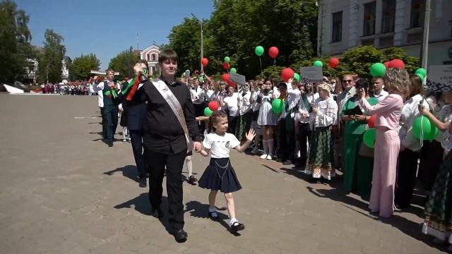 Ирина Рынейская поздравляет выпускников смотреть онлайн