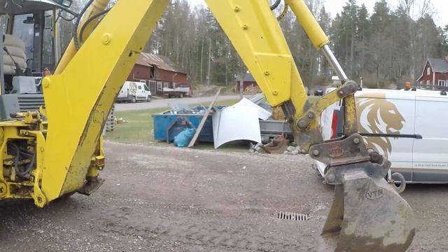 KOMATSU WB-98 смотреть онлайн