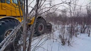 Расчистка залежных полей зимой трактором Кировец К-700