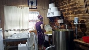 И РАБОТАТЬ УЖЕ НЕ ХОЧЕТСЯ И ЛЕЖАТЬ НЕОХОТА