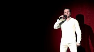 Поёт Станислав Мостовой.