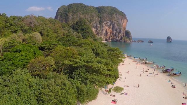 Ao Pranang Beach (by drone) смотреть онлайн