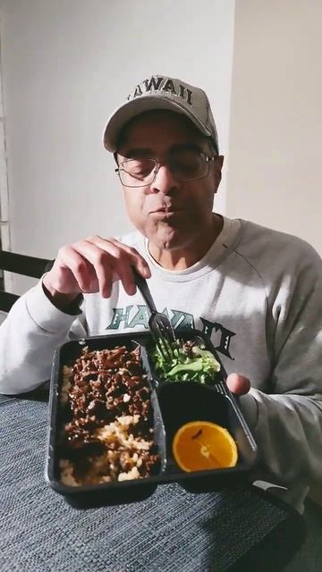 Delicious Beef Plate With Rice смотреть онлайн