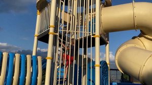 Детская горка пожиратель в реальности сожрала POP IT / ВСЕ СЕРИИ ПРО ГОРКУ ПОЖИРАТЕЛЬ