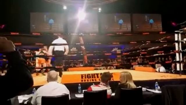 FIGHT FIT.. Melissa Gilder VS Julie Panagiotidis смотреть онлайн