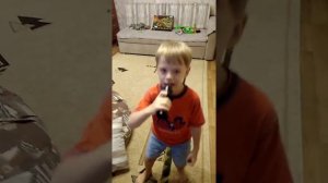 Кричалка "шайбу, шайбу, трактор!"