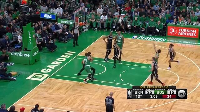 Kyrie Irving Breaks His Fast during the Celtics Game because of Ramadan смотреть онлайн