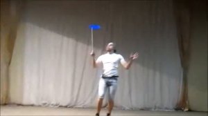 Жонглирование тарелочкой