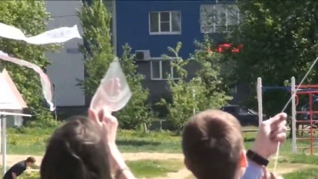 Миша и его управляемый змей! смотреть онлайн