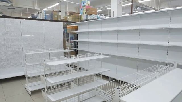 Торговое оборудование, металлические стеллажи, витрины и прилавки, город Астана, сделка № 239222.