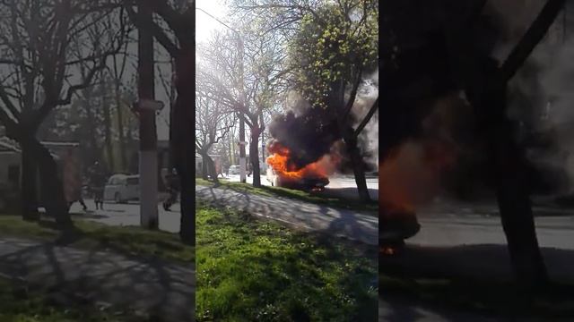 В бельцах сгорел автомобиль смотреть онлайн