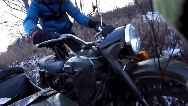 Первый зимний выезд на мотоцикле Урал смотреть онлайн