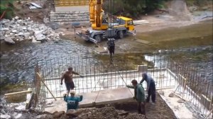 Автокран Либхер (Liebherr) LTM 1025, грузоподъемностью 25 тонн. Работа на объекте.