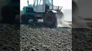 Т-150 гусеничный, переделанный под колёсную базу!