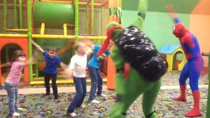 Танцы с Человеком пауком и Черепашкой ниндзя!