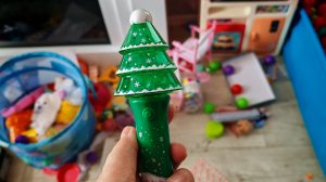 играем в детский фонарик елочку