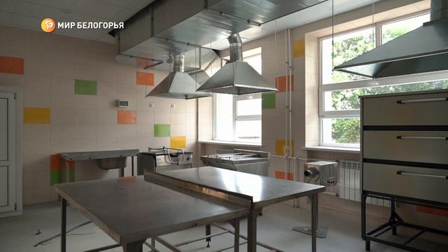 Глава региона проверил ход капремонта нескольких образовательных учреждений Белгорода смотреть онлайн