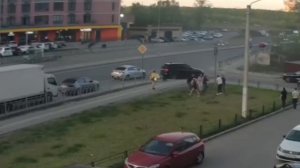 Воронеже водитель BMW избил курьера, но карма настигла его мгновенно