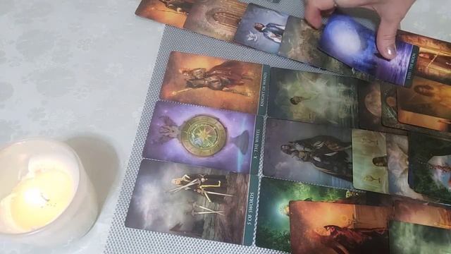 Отношение к вам загаданного человека ( 2 варианта). 🌺🌺🌺 смотреть онлайн