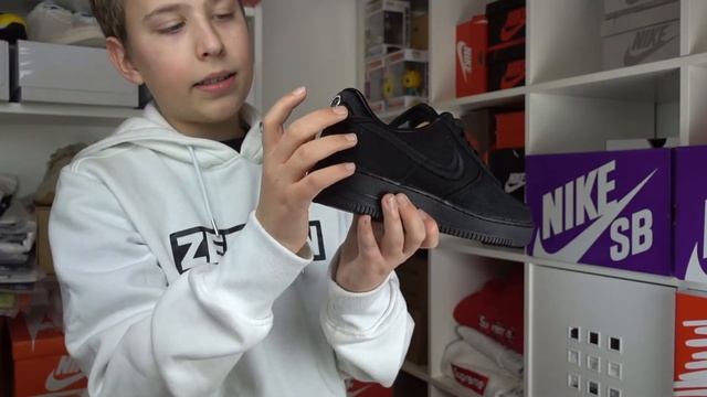 Nike Air Force 1 Stüssy смотреть онлайн