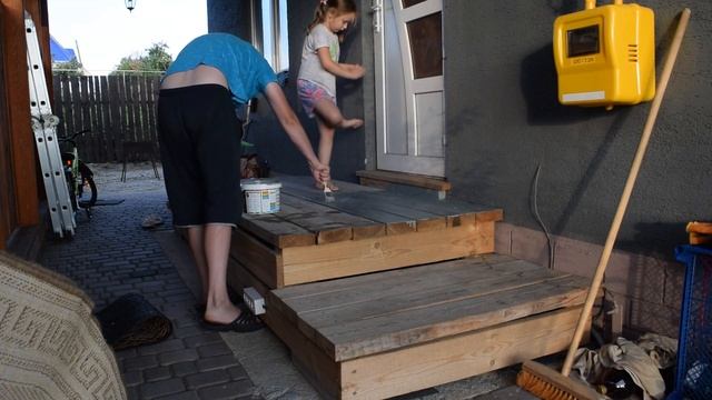 Покрасил крыльцо резиновой краской. Рассказываю про плохую болгарку из Китая. смотреть онлайн