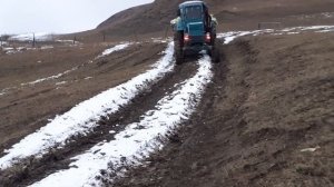 Тест-Драйв на снегу.Маневры на тракторах.Test Drive Traktors