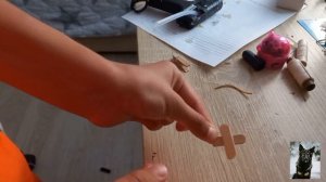 как сделать барьер для фигурок лошадей