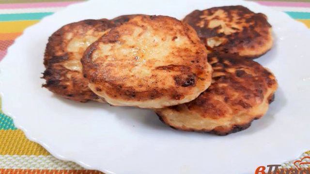 Сырники с моцареллой и твердым сыром