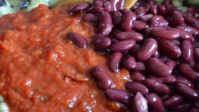 Овощное рагу с яблоком и красной фасолью