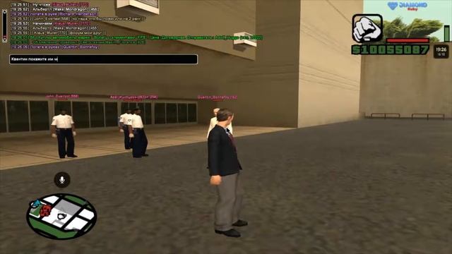 Уборка снега возле входа в больницу. смотреть онлайн