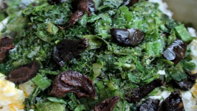 Сырники с оливками и зеленью