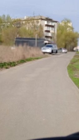 дети что-то пьют