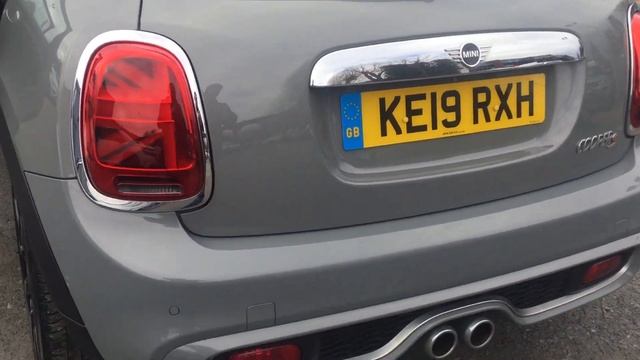 Mini 2.0 Cooper 'S' Exclusive Automatic 5dr Walkaround Moonwalk Grey смотреть онлайн