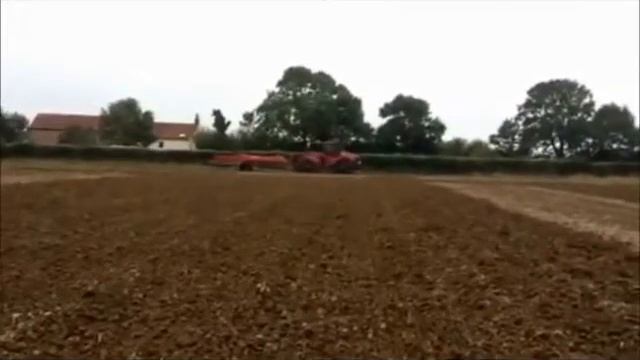 Case IH Quadtrac  pulling Kverneland 4 5 Metre CTS Cultivator