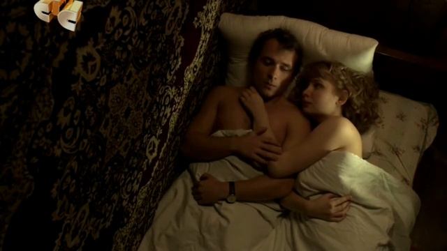 Сериал Восьмидесятые(80-е). Нарезка моментов(Ваня + Катя) под Белую Ночь(клип)