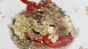 Пицца с лесными грибами и вялеными помидорами