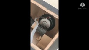INSIDE VIEW OF YAMAHA NS-P41's POWERED  SUBWOOFER