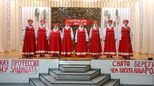 песня «Живы будем» (авторы Елена Черных и Валерий Сёмин)